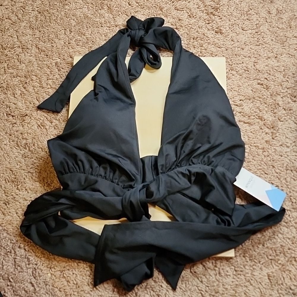 WYNNQUE Black wrap-around bikini top.